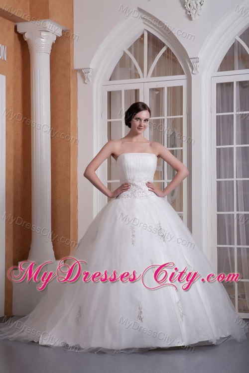 Custom Made Wedding Gowns with Chapel Train Tulle Appliques