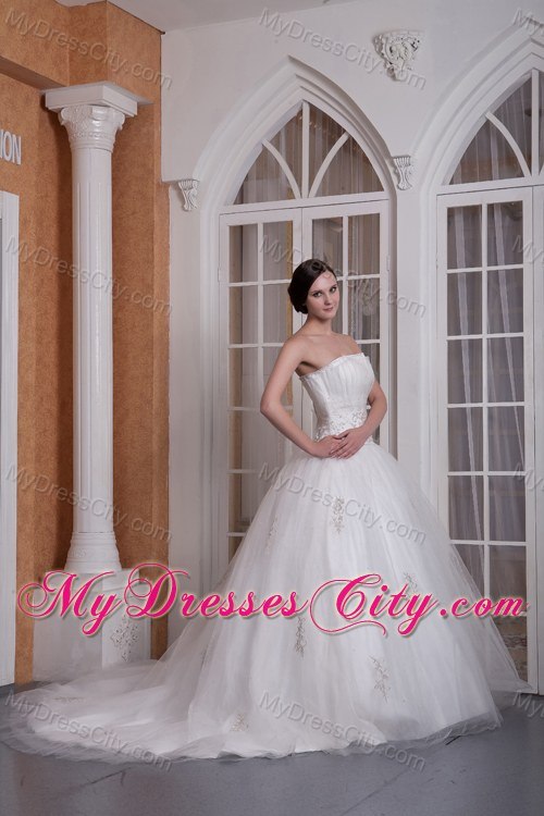 Custom Made Wedding Gowns with Chapel Train Tulle Appliques