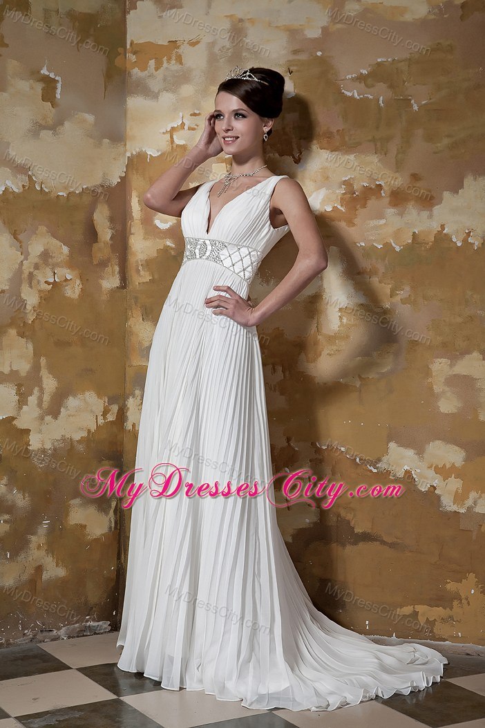 2013 Beading Column V-neck Brush Train Organza Wedding Gown