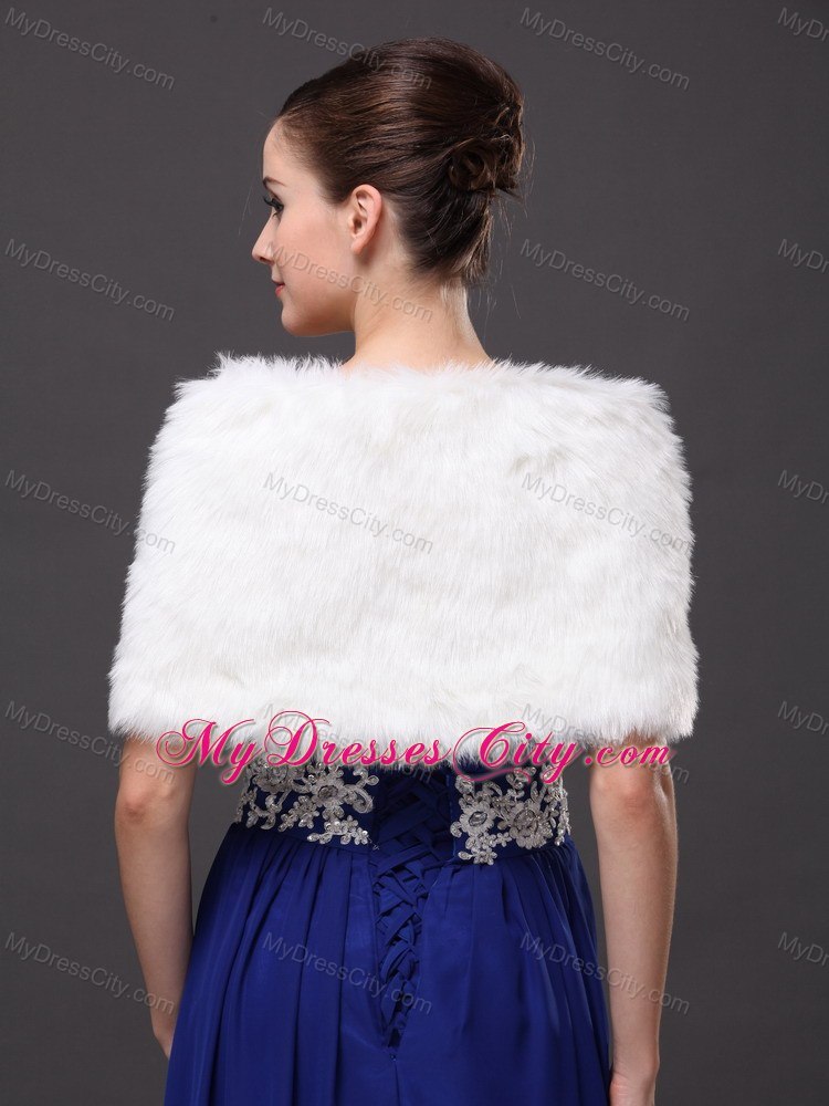 Button Gorgeous Faux Fur Trumpet/ Mermaid V-neck Wraps / Shawls