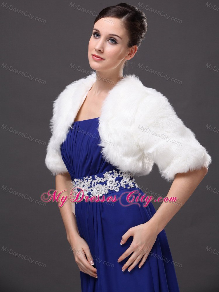 Exquisite Faux Fur V-Neck Half-Sleeves Wedding Party and Prom White Jacket