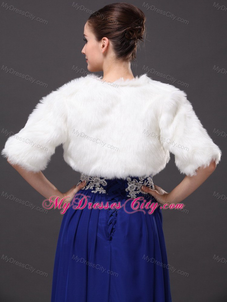 Exquisite Faux Fur V-Neck Half-Sleeves Wedding Party and Prom White Jacket