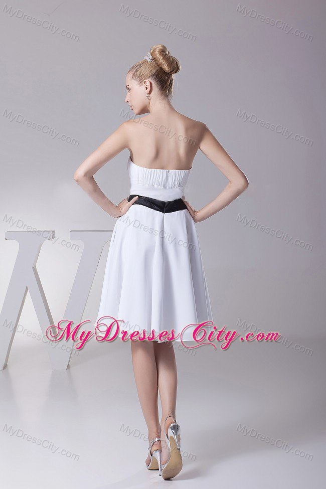 White Ruching Chiffon Bridesmaid Dresses with Black Bowknot