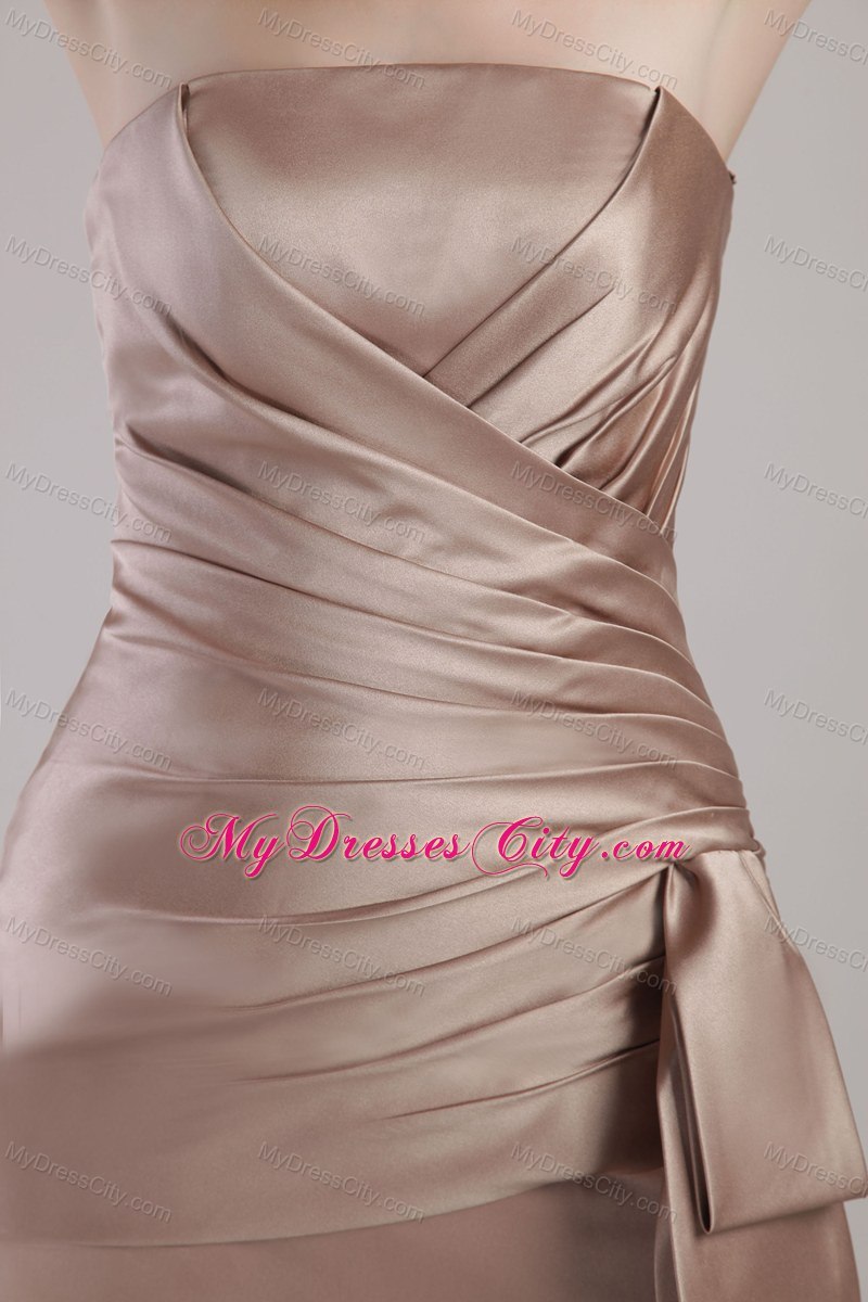 Chocolate Sheath Strapless Ruched Knee-length Bridesmaid Dress