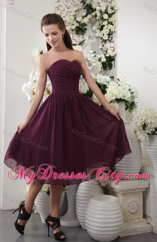 Pleating Sweetheart Tea-length Chiffon Bridesmaid Dresses in Purple