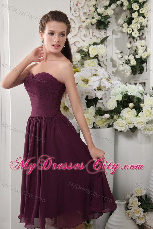 Pleating Sweetheart Tea-length Chiffon Bridesmaid Dresses in Purple