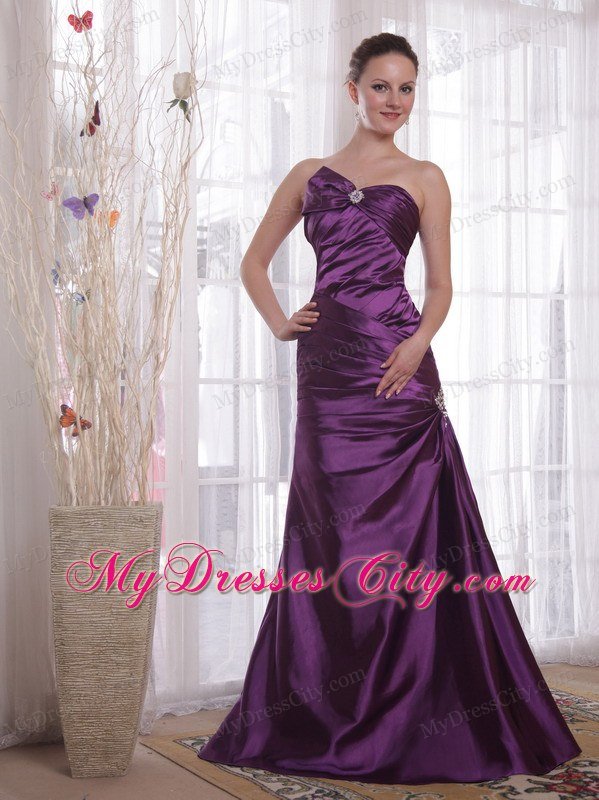 Elegant Ruching Brooch Sweetheart Purple Prom Gowns for Ladies