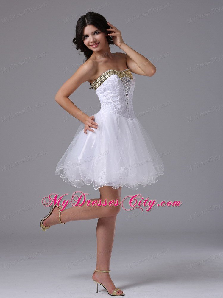 Pretty Strapless Beaded White Organza Short Prom Dresses for Cheap