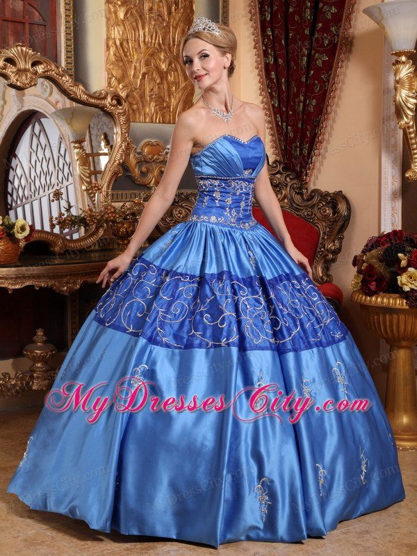 Luxury Embroidery Sweetheart Taffeta Quinceanera Dress