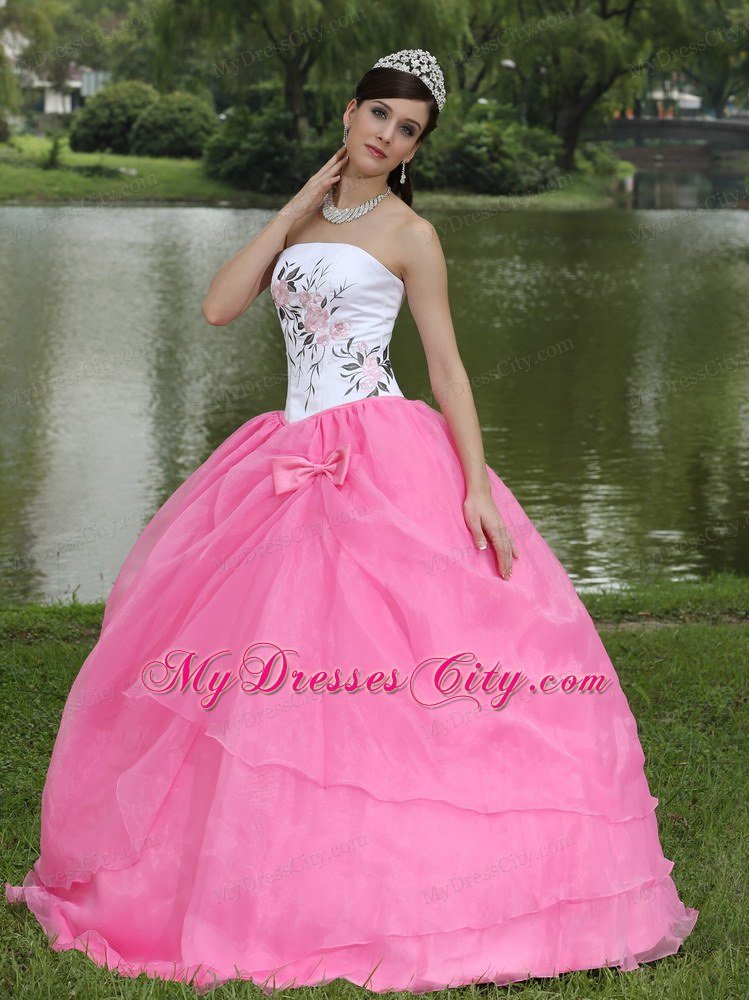 Embroidery Decorated Rose Pink Strapless Quinceanera Dress