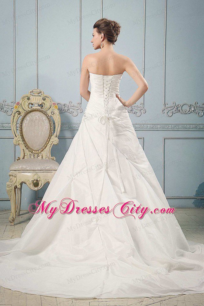 Luxurious Princess Wedding Dress with Appliques and Ruches