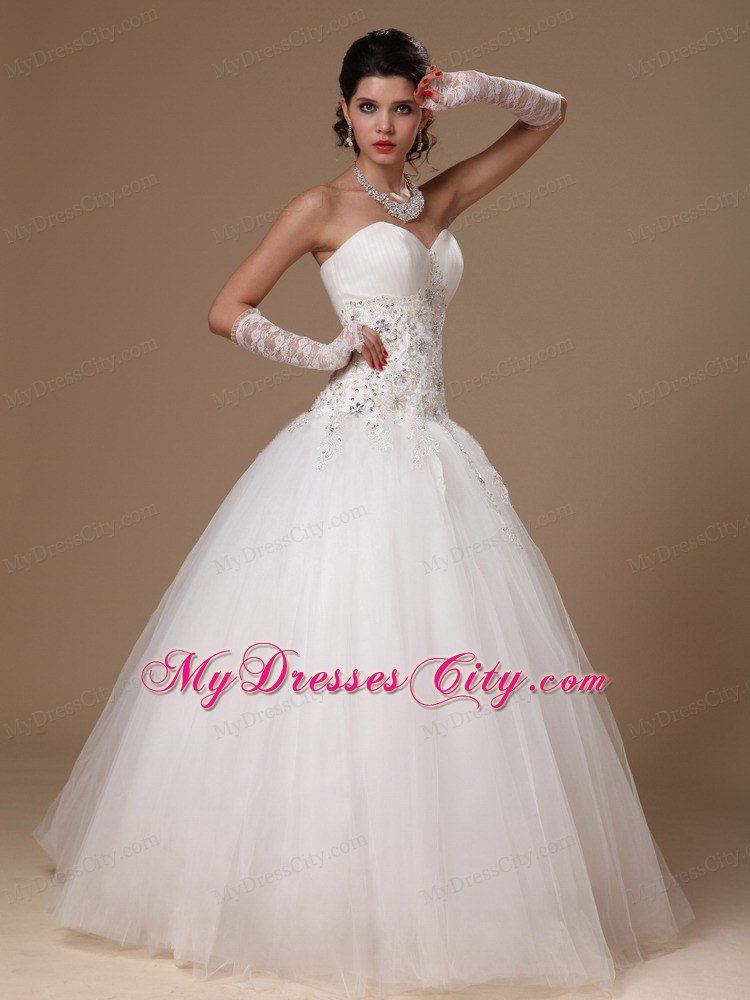 Beaded And Appliques Decorated Bodice Sweetheart wedding Gown