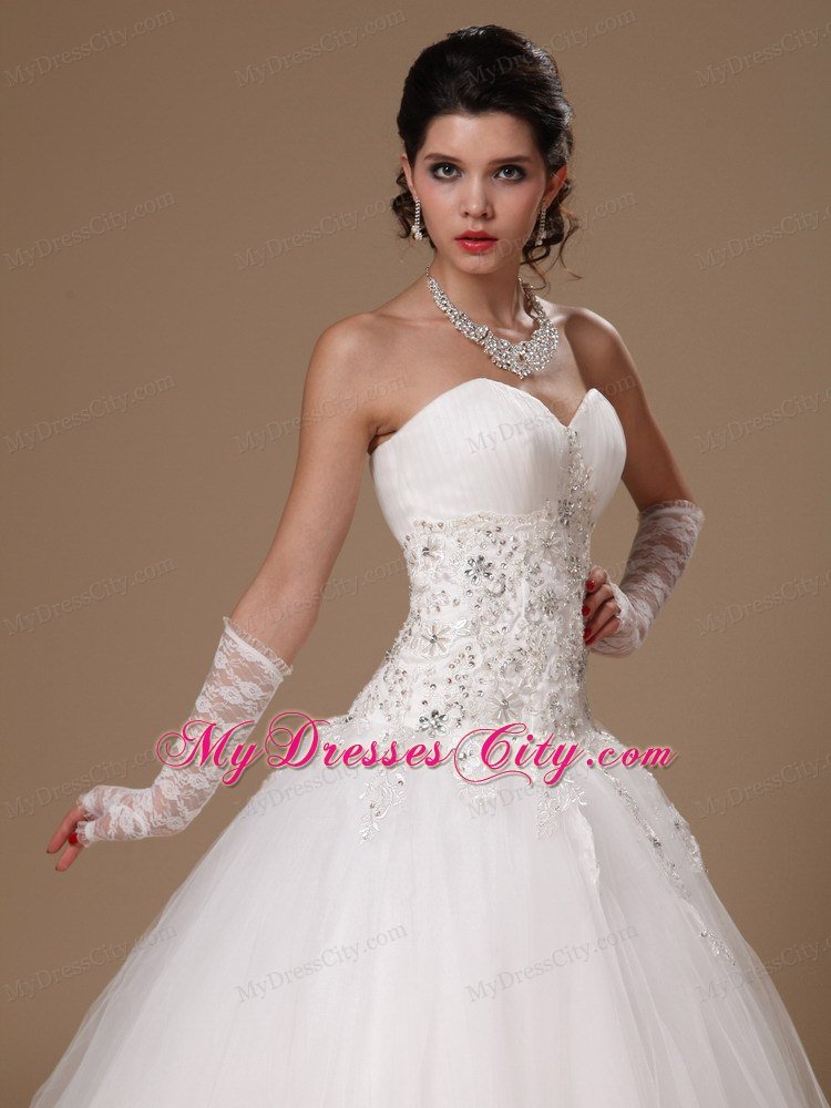 Beaded And Appliques Decorated Bodice Sweetheart wedding Gown