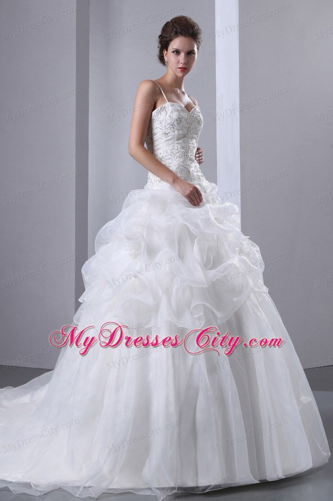 Beautiful Princess Spaghetti Straps Embroidery Garden Wedding Dresses