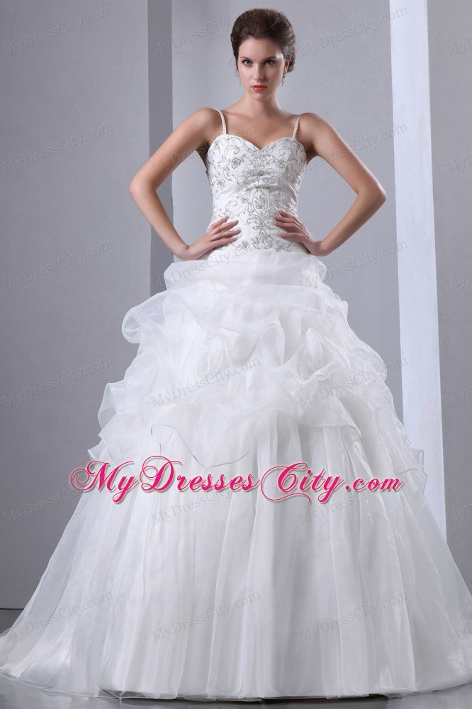 Beautiful Princess Spaghetti Straps Embroidery Garden Wedding Dresses