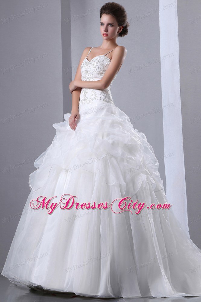 Beautiful Princess Spaghetti Straps Embroidery Garden Wedding Dresses