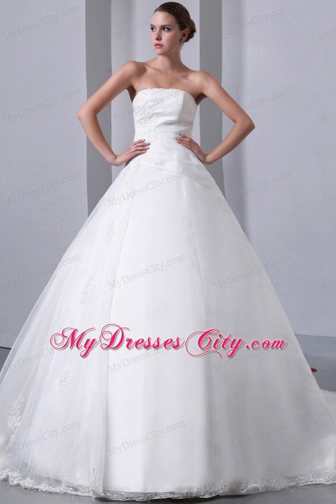 Elegant Strapless Chapel Train Lace Appliques Church Wedding Dresses