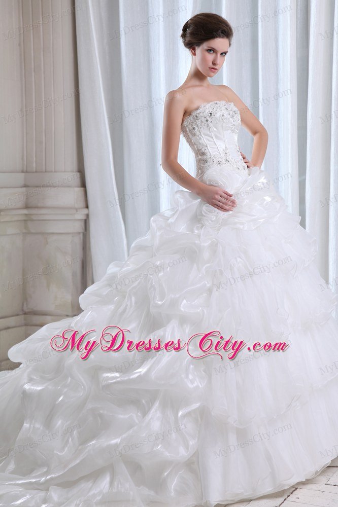 Luxurious Puffy Strapless Beading and Appliques Wedding Gowns Pick Ups