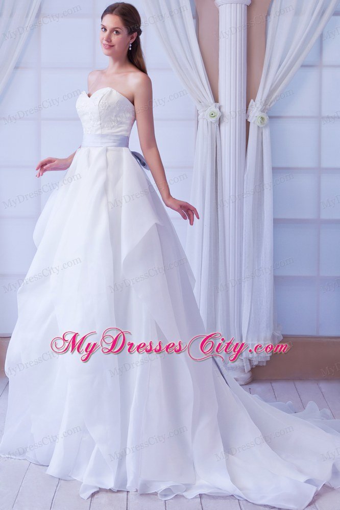 Romantic Princess Sweetheart Appliques Wedding Dress for Lilac Sash