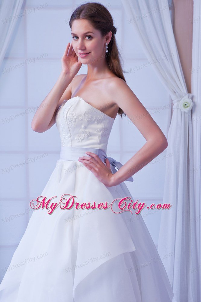 Romantic Princess Sweetheart Appliques Wedding Dress for Lilac Sash