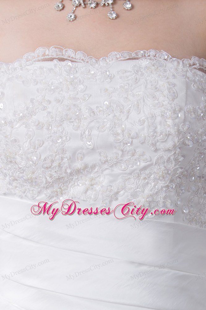 Lace Hand Made Flower Pleat Wedding Dress with Ruffled Layers