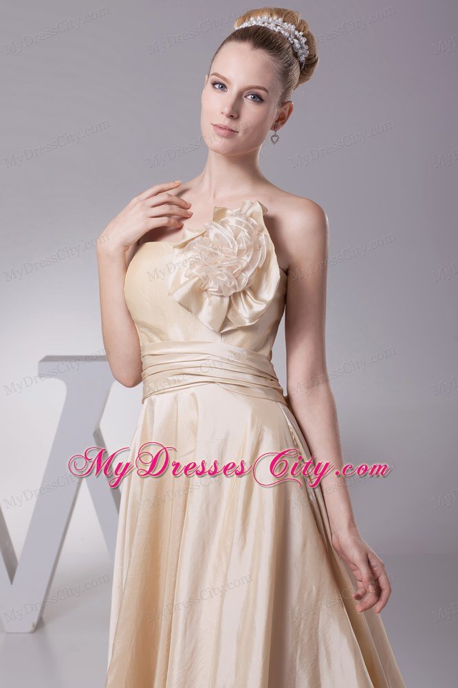 Hand Made Flowers Strapless Princess Brush Train bridal dress