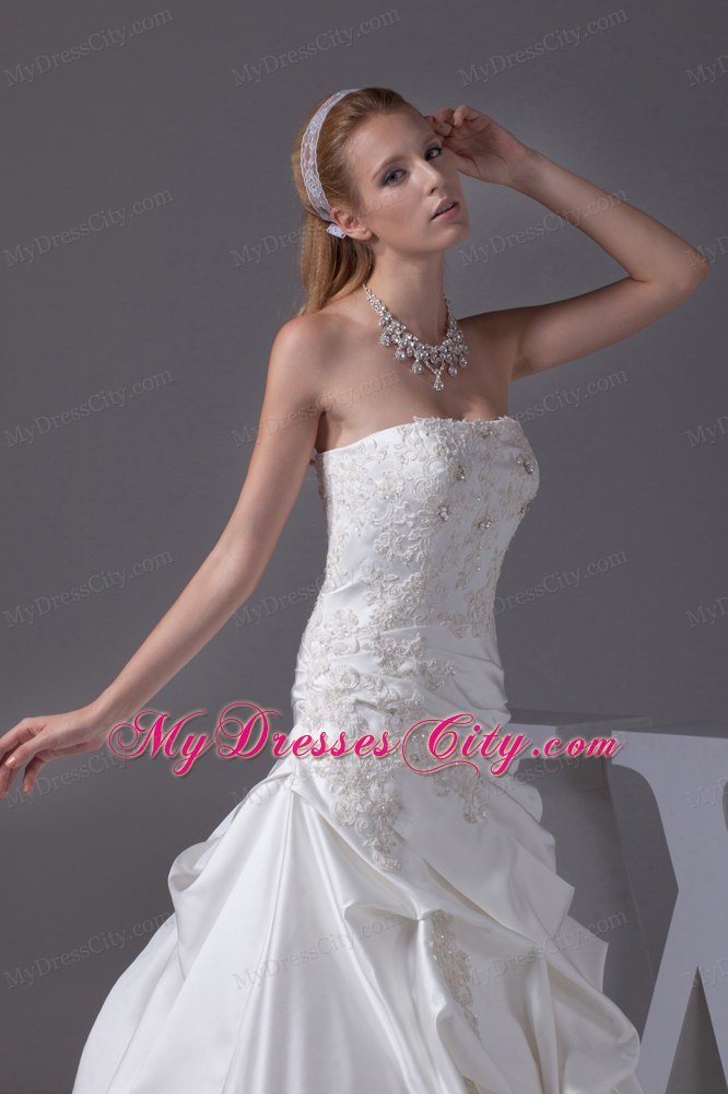 Strapless Appliques A-line Court Train Wedding Anniversary Dress