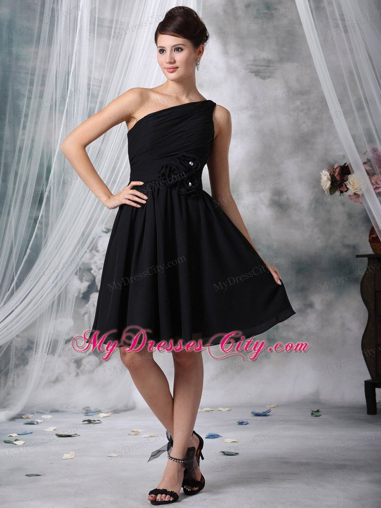 Pretty Flowers One Shoulder Ruching Knee-length LBD Dresses