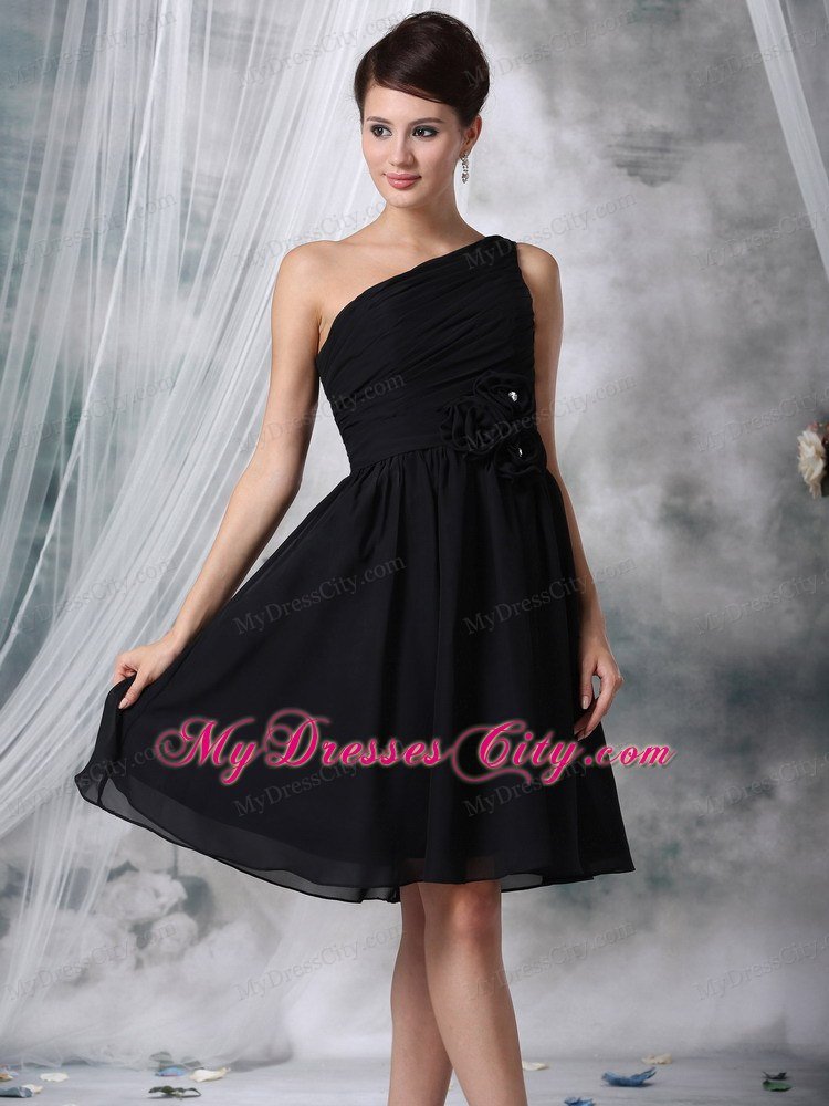 Pretty Flowers One Shoulder Ruching Knee-length LBD Dresses