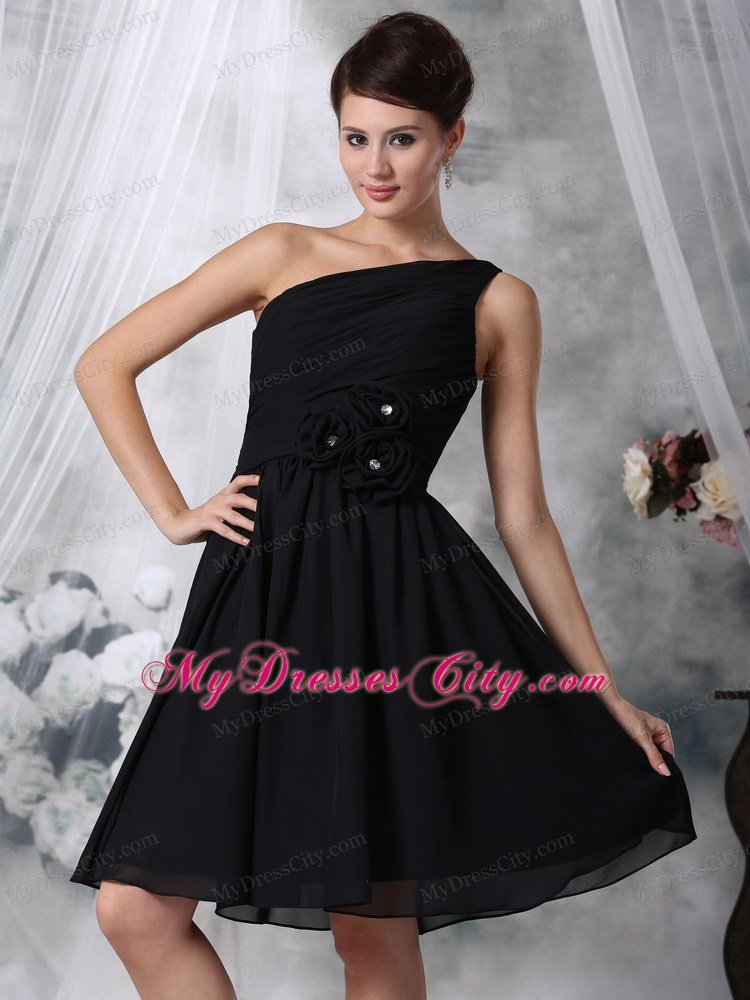 Pretty Flowers One Shoulder Ruching Knee-length LBD Dresses