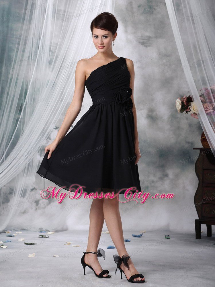 Pretty Flowers One Shoulder Ruching Knee-length LBD Dresses