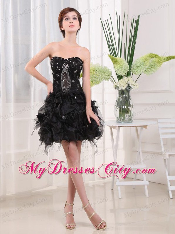 Beaded Sweetheart A-Line Black Evening Dresses with Ruffles