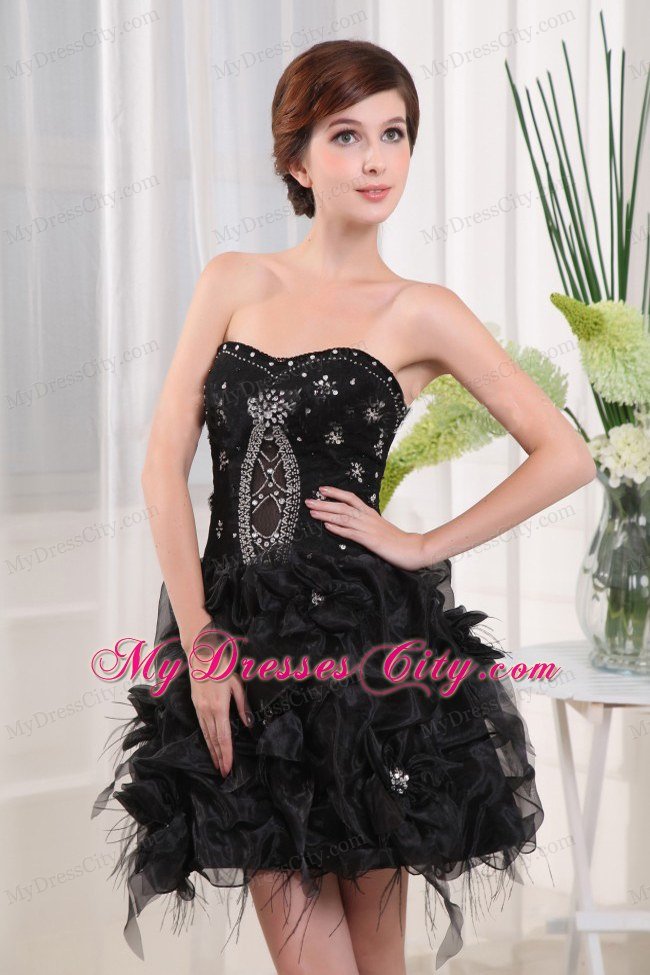 Beaded Sweetheart A-Line Black Evening Dresses with Ruffles