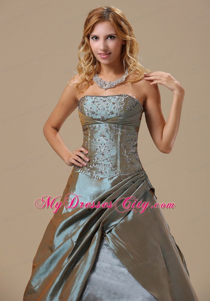 Cheap A-line Embroidery with Beading Taffeta 2013 Prom Gowns