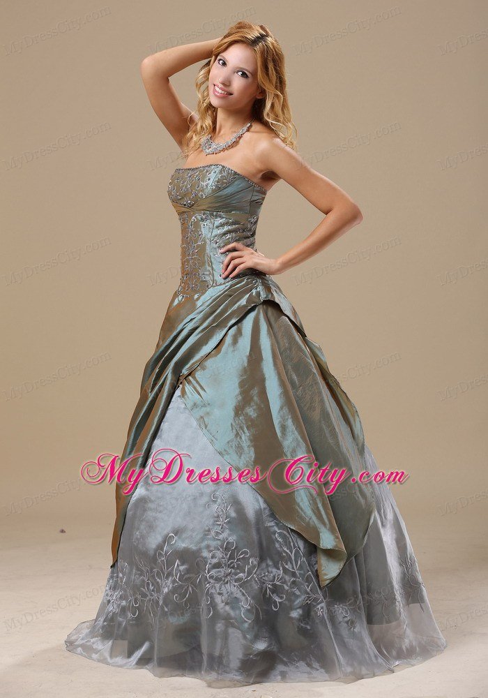 Cheap A-line Embroidery with Beading Taffeta 2013 Prom Gowns