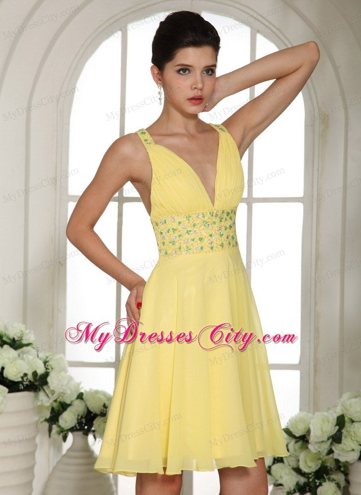 Light Yellow V-neck Prom Cocktail Dress With Beaded Decorate