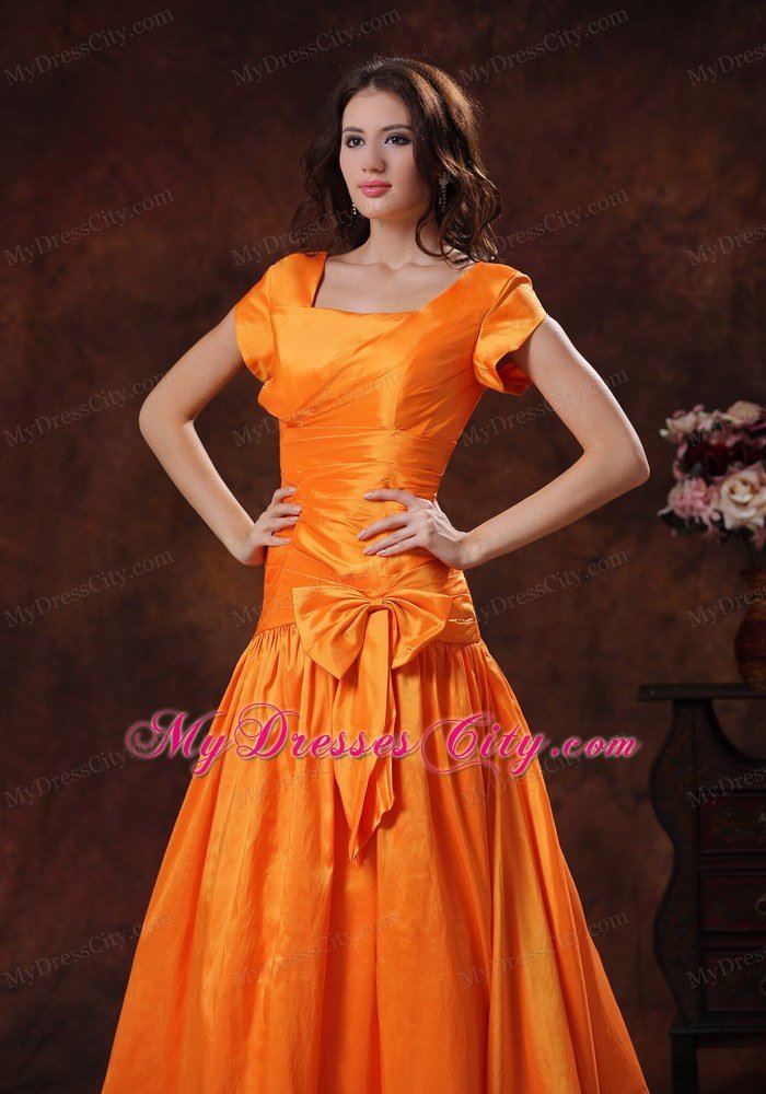 2013New Style Orange Square Neck Prom Dress with Bowknot