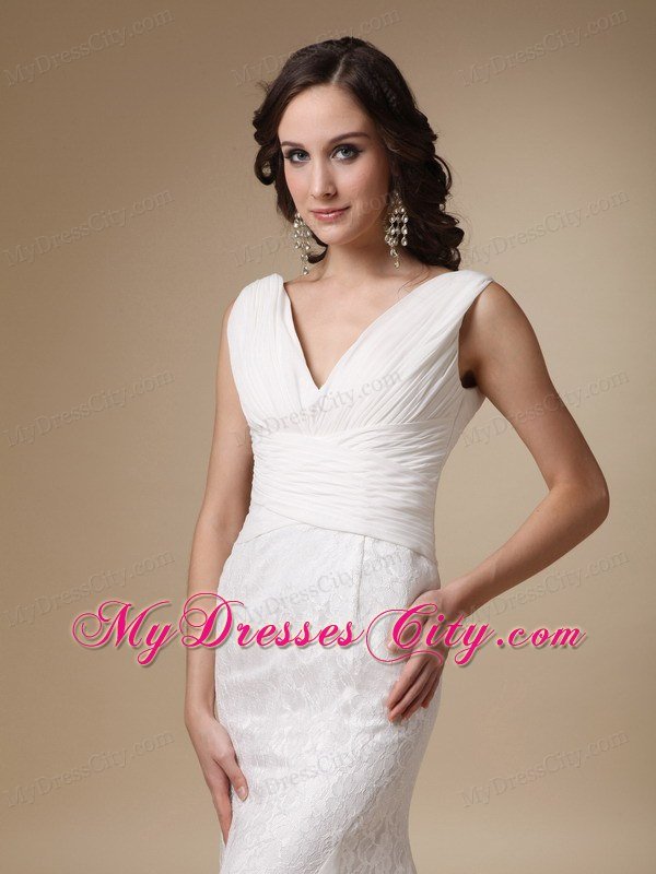 Fashionable V-neck Brush Train Chiffon and Lace Wedding Dress