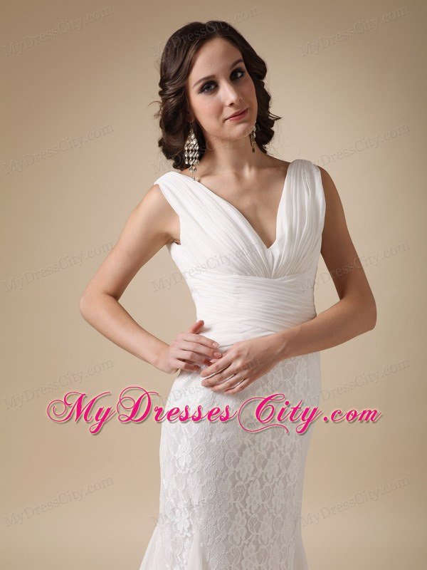 Fashionable V-neck Brush Train Chiffon and Lace Wedding Dress