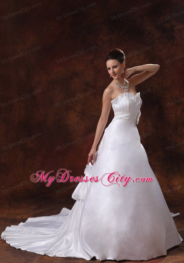 Hand Made Flowers Sweetheart Wedding Dress with Chapel Train