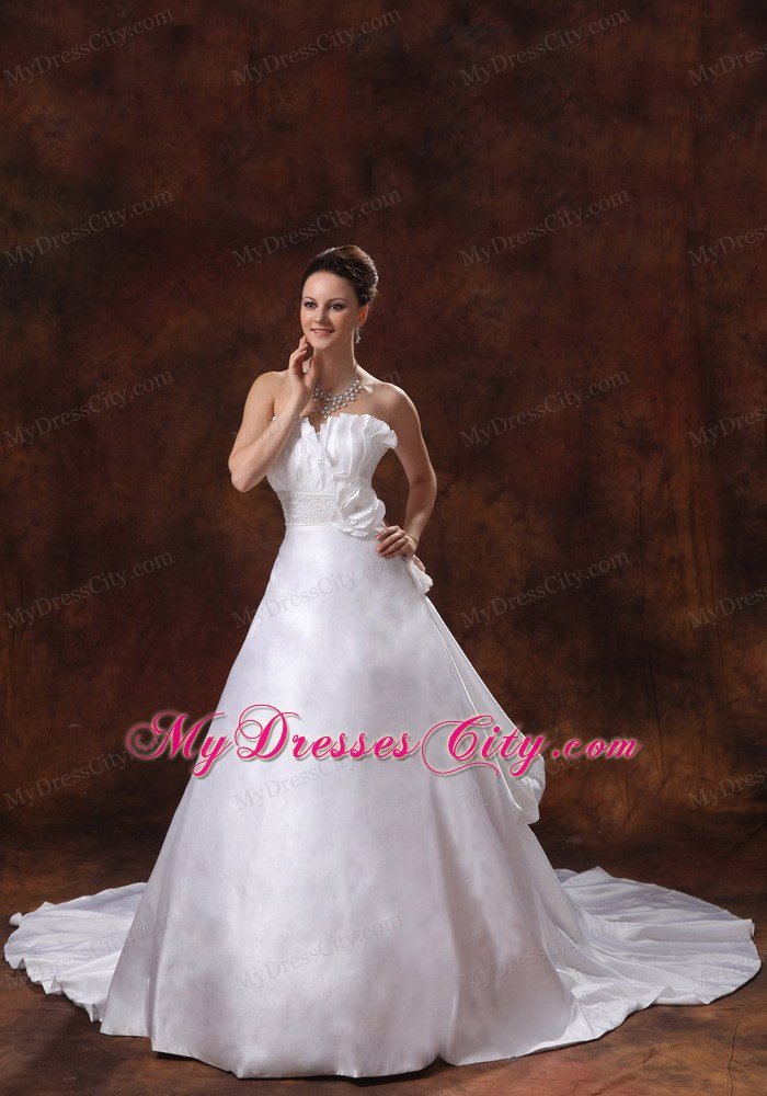 Hand Made Flowers Sweetheart Wedding Dress with Chapel Train