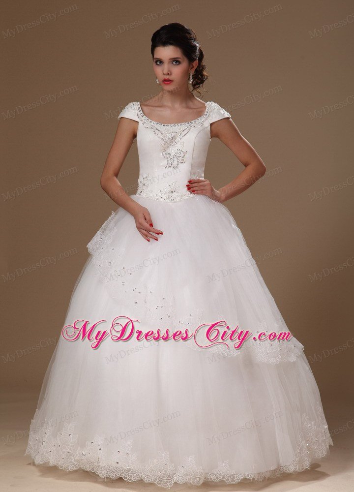 Scoop Floor-length Short Sleeves Beading Wedding Gown