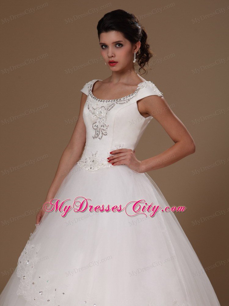 Scoop Floor-length Short Sleeves Beading Wedding Gown