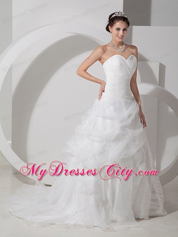 Low price A-line Sweetheart Brush Train Organza Ruching Wedding Dress