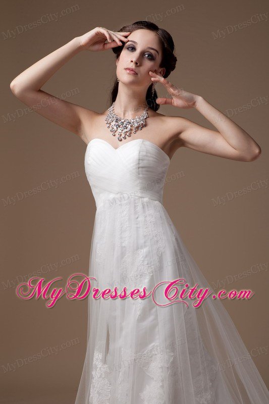 Wonderful A-line Sweetheart Brush Train Tulle and Lace Wedding Gowns