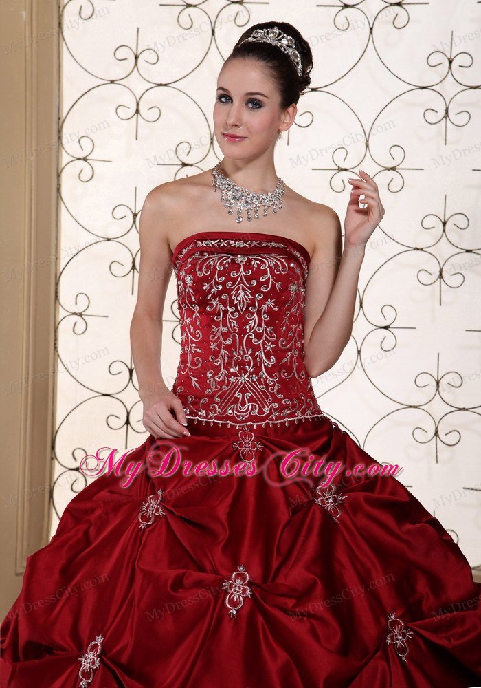 Wine Red Strapless Pick-ups Wedding Gown 2013 Corset Back