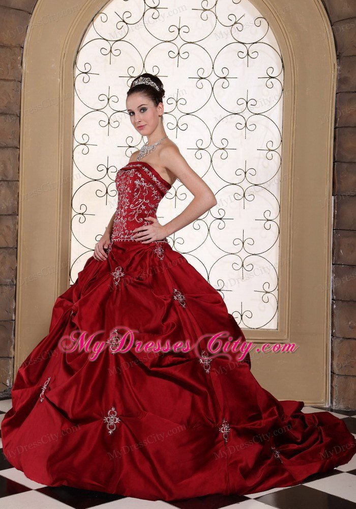 Wine Red Strapless Pick-ups Wedding Gown 2013 Corset Back