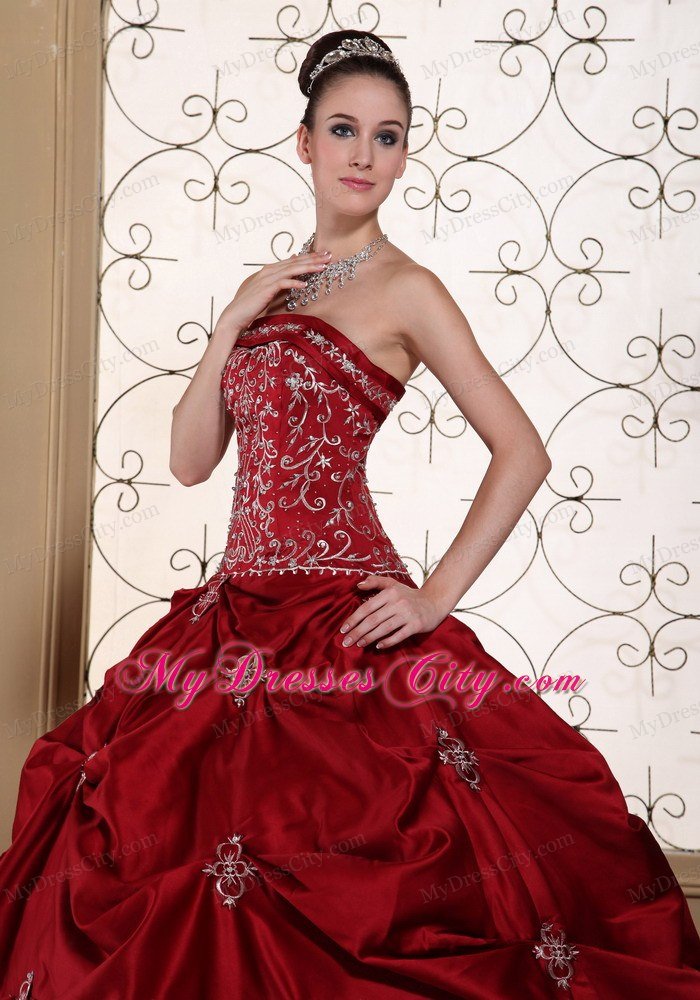 Wine Red Strapless Pick-ups Wedding Gown 2013 Corset Back