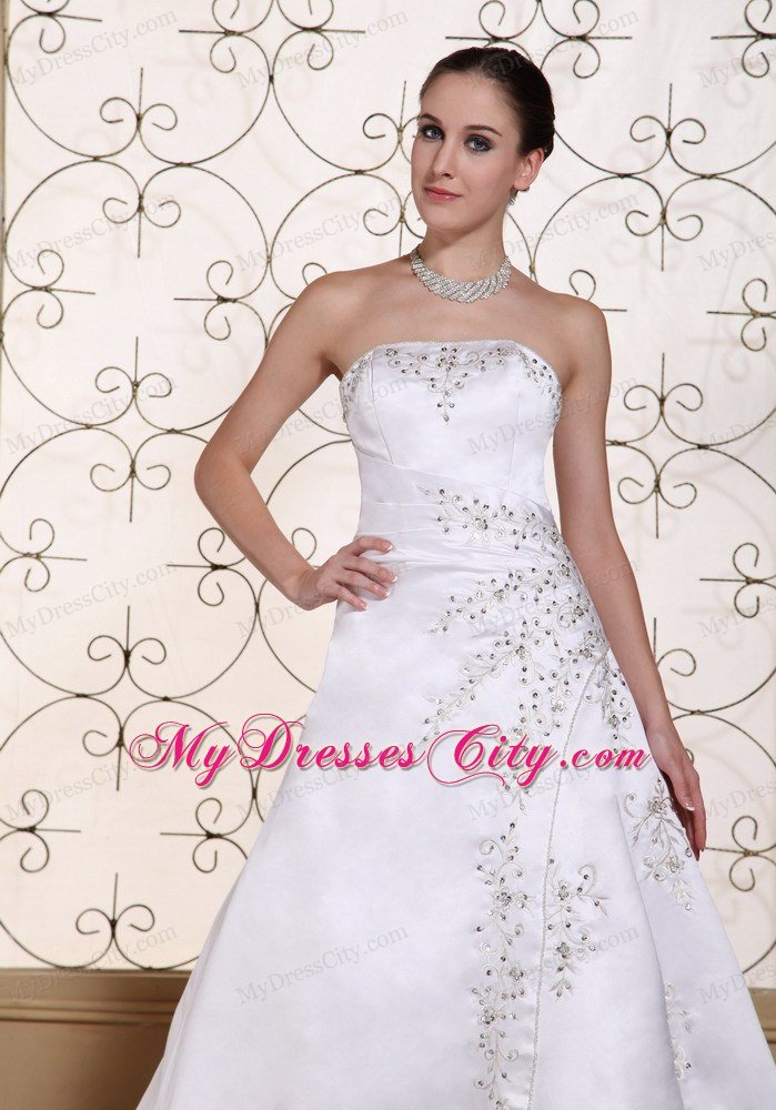 Elegant Beaded Strapless A-line Embroidery Wedding Dress Lace-up