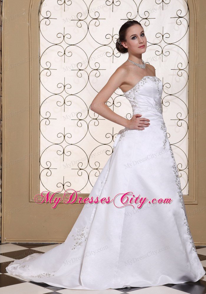 Elegant Beaded Strapless A-line Embroidery Wedding Dress Lace-up